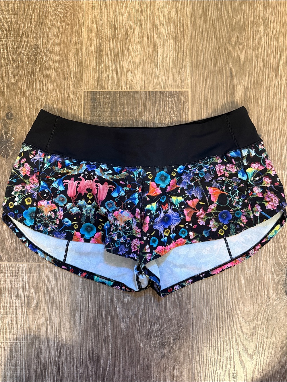 lululemon Speed Up Black Floral Multicolor Athletic Shorts 2.5”